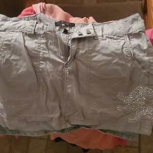 Woman's shorts